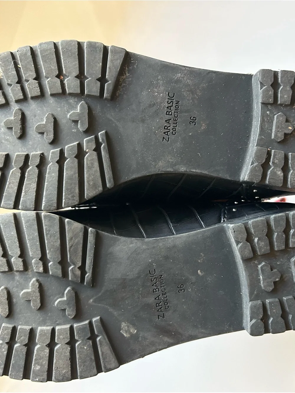 Zara Black Croc-Embossed Tassel Loafers with Stud Trim